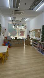 Kingston Terrace (D14), Retail #478668081